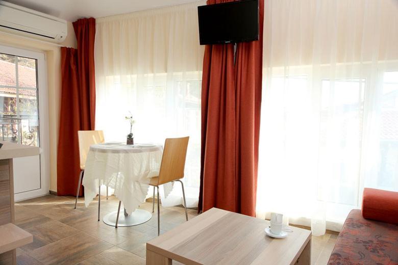 Apartament Къщата С Чешмата Wielkie Tyrnowo Zewnętrze zdjęcie
